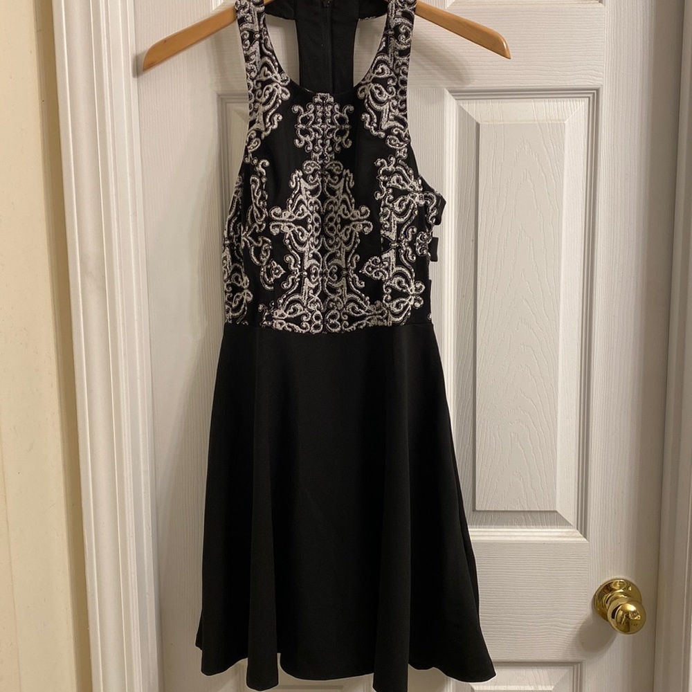 NWT size 7 black party dress
